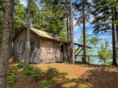 Maine Lakeside Retreat - image 5