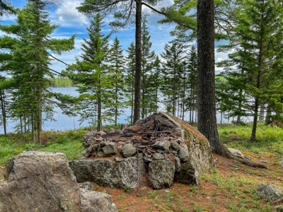Maine Lakeside Retreat - image 12