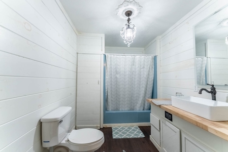 Country Home / Cabin and Acreage in Oregon County Missouri - image 19