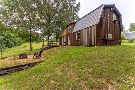 Country Home / Cabin and Acreage in Oregon County Missouri - image 6