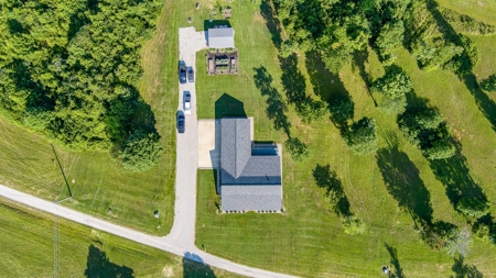 Home near Dale Hollow Lake in Byrdstown, Tennessee - image 44