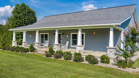 Home near Dale Hollow Lake in Byrdstown, Tennessee - image 5