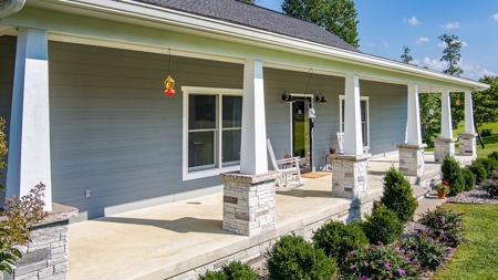 Home near Dale Hollow Lake in Byrdstown, Tennessee - image 4
