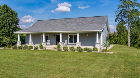 Home near Dale Hollow Lake in Byrdstown, Tennessee - image 6