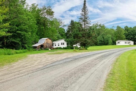 Country Home in Concord, VT For Sale - image 16