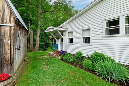 Country Home in Concord, VT For Sale - image 14