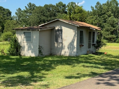 Country Home with 4.023 Acres in Morris County Texas - image 2