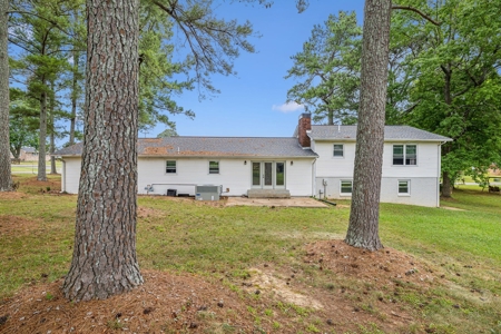 Country Home for Sale in Lawrenceburg, Tennessee - image 37