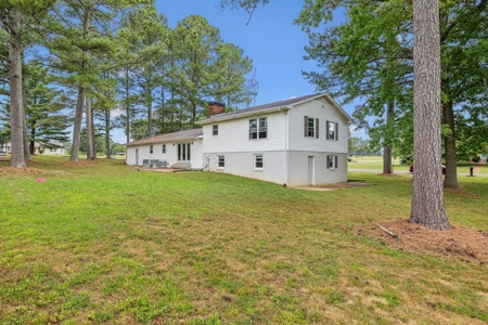 Country Home for Sale in Lawrenceburg, Tennessee - image 39