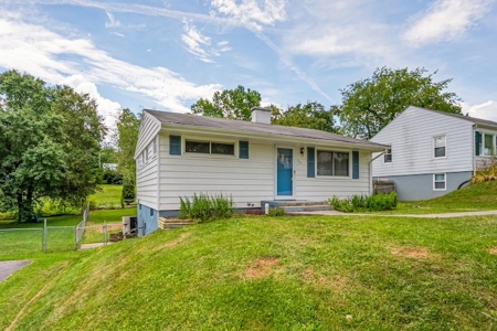 Home for Sale in Christiansburg, VA - image 3