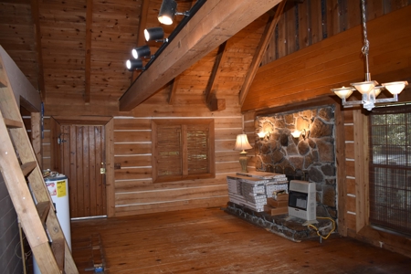 Log Cabin for Sale Leslie, Arkansas - image 5