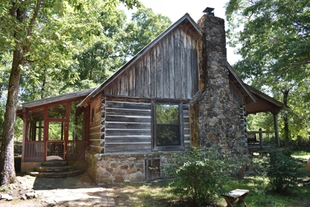 Log Cabin for Sale Leslie, Arkansas - image 2