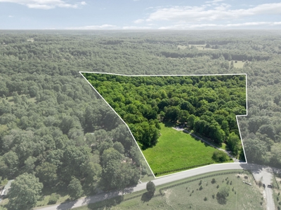 15.5 Acres of Natural Beauty at 5843 Bending Chestnut - image 2