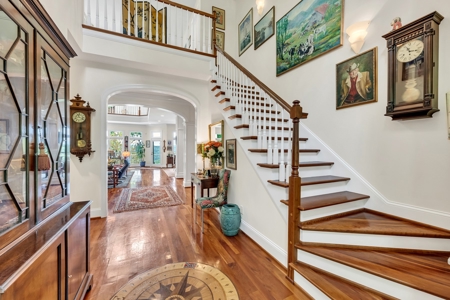 Stunning Custom-Built Home on 15 Acres in Williamson County - image 5
