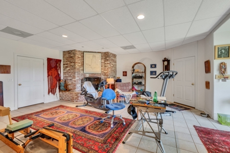 Stunning Custom-Built Home on 15 Acres in Williamson County - image 36