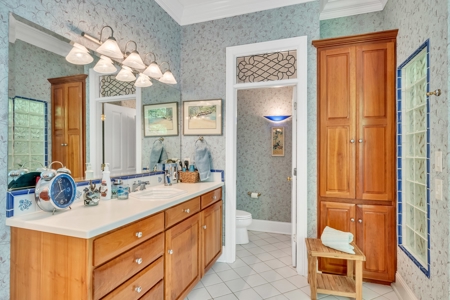 Stunning Custom-Built Home on 15 Acres in Williamson County - image 23