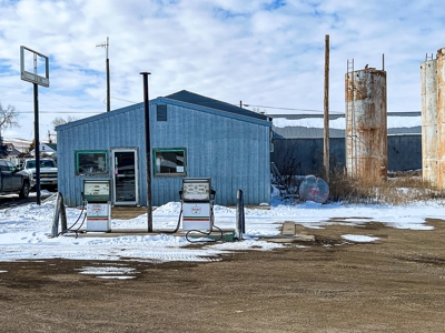 Versatile Commercial Property in Roy, Montana - image 32