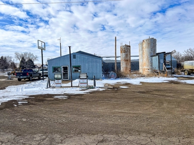 Versatile Commercial Property in Roy, Montana - image 31