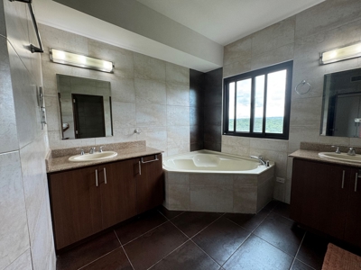Apartment in PH Las Olas II Vista Mar 315m2 369K - image 24