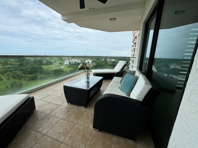 Apartment in PH Las Olas II Vista Mar 315m2 369K - image 1