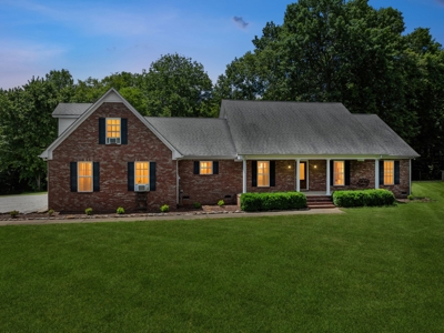Secluded Country Paradise on 10.19 Acres in Santa Fe, TN - image 1