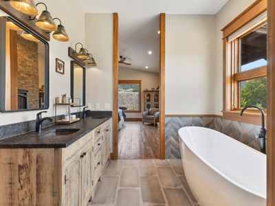 20 Ac Luxury Home In Paradise Valley Mt - image 9
