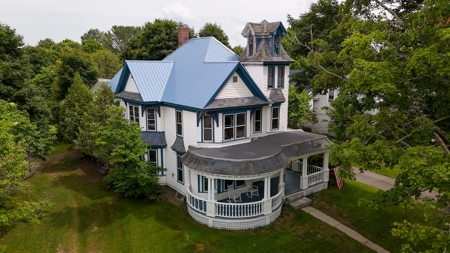 Queen Anne Victorian Home - Island Falls, Maine - image 1