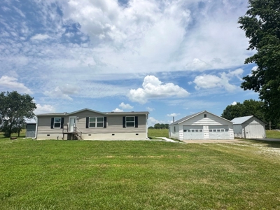 El Dorado Springs Missouri Country Home & 10 Acres For Sale - image 26