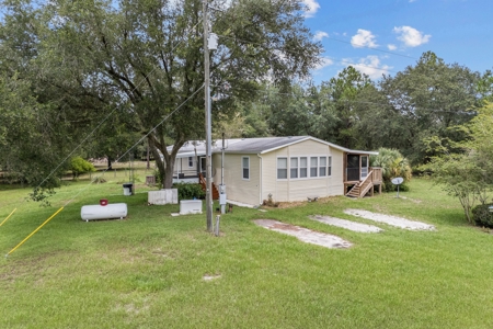 Country Home on 14+ Acres in Trenton, FL - image 2