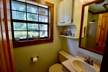 Home in Woodland Lake Estates in Atlanta, TX - image 6