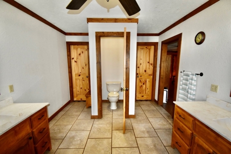 Home in Woodland Lake Estates in Atlanta, TX - image 26