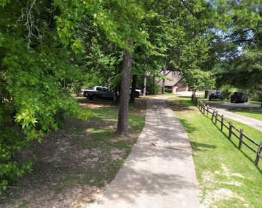 Home in Woodland Lake Estates in Atlanta, TX - image 3