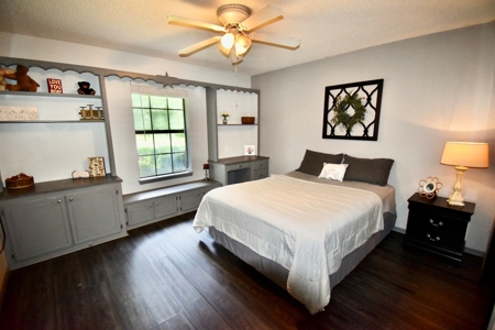 Home in Woodland Lake Estates in Atlanta, TX - image 22