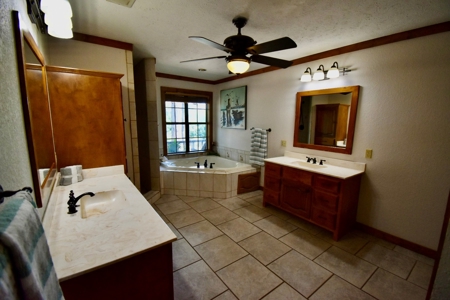 Home in Woodland Lake Estates in Atlanta, TX - image 24