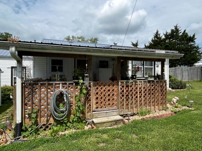 Well-kept home for sale in Ava Mo. - image 24