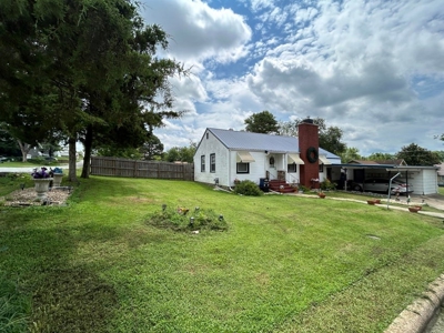 Well-kept home for sale in Ava Mo. - image 1