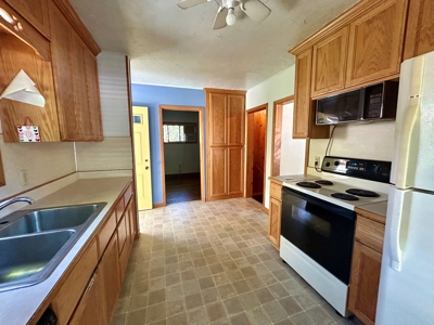 Home for Sale in Orofino, ID with Studio Apartment - image 38