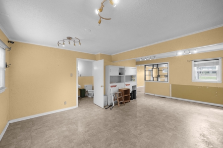 Office Building - Former Salon - for Sale in Milan, TN - image 13