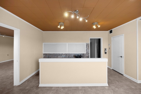 Office Building - Former Salon - for Sale in Milan, TN - image 20