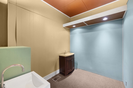 Office Building - Former Salon - for Sale in Milan, TN - image 6