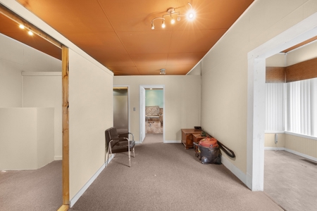 Office Building - Former Salon - for Sale in Milan, TN - image 3