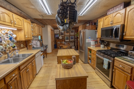 Colorado Outfitting Business With Land & Lodge - image 4
