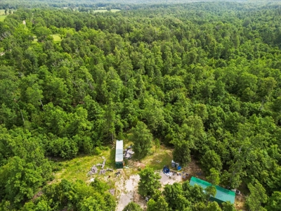 Rustic Retreat: Off-Grid Living with a Storage Building Home - image 17