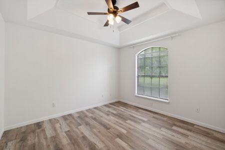 Updated Country Home With A Pool In Alice, Texas - image 14