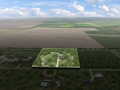 Updated Country Home With A Pool In Alice, Texas - image 28