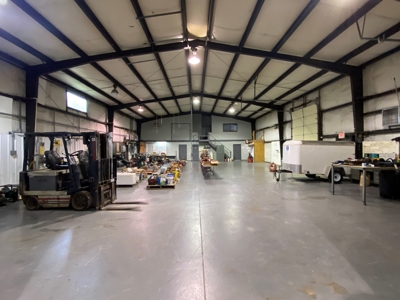 Industrial Office & Warehousing Building For Sale, Plus Tool - image 16