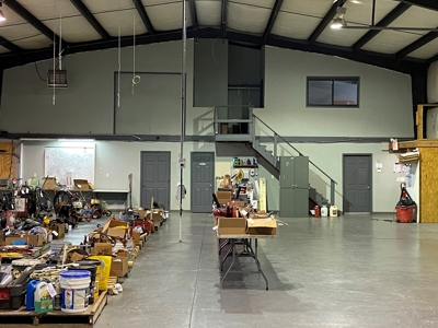 Industrial Office & Warehousing Building For Sale, Plus Tool - image 15