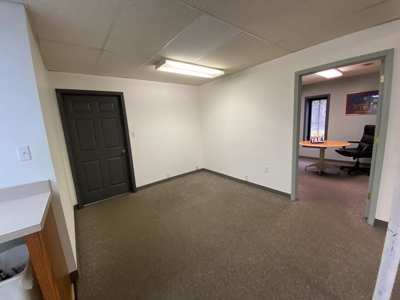 Industrial Office & Warehousing Building For Sale, Plus Tool - image 37