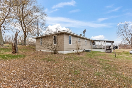 Home For Sale Stockton, MO - image 32