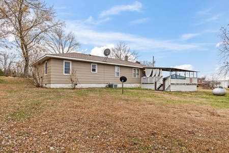Home For Sale Stockton, MO - image 36
